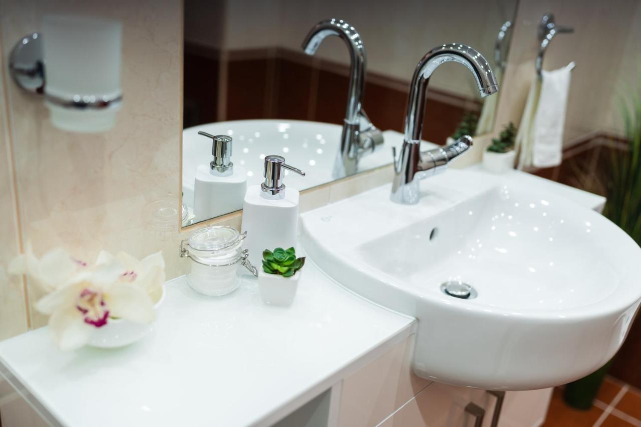 Sara-Lux Apartman Nyarliget Екстериор снимка