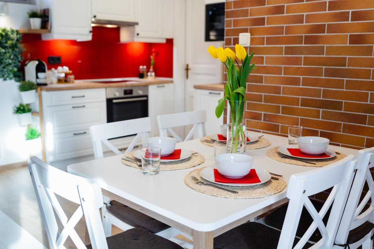 Sara-Lux Apartman Nyarliget Екстериор снимка
