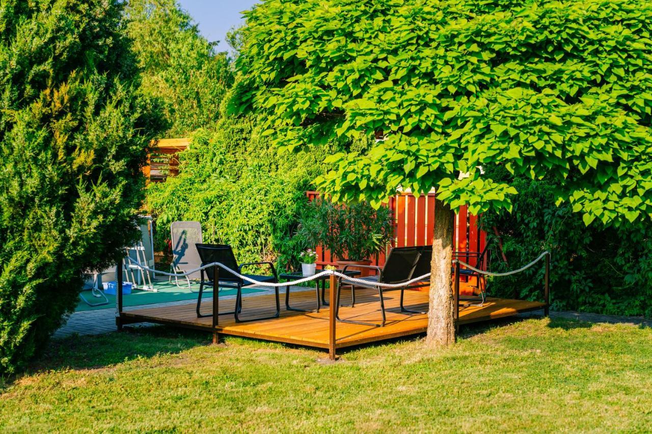 Sara-Lux Apartman Nyarliget Екстериор снимка