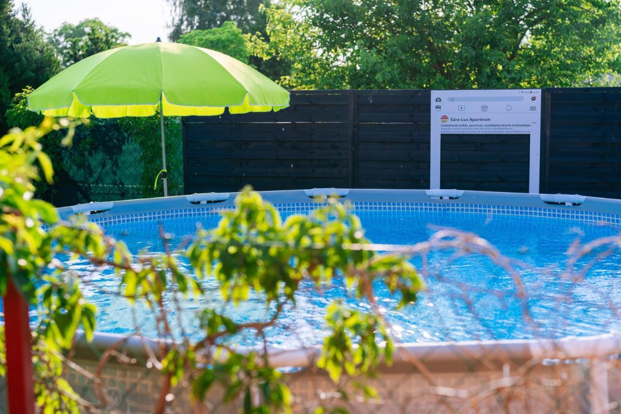 Sara-Lux Apartman Nyarliget Екстериор снимка