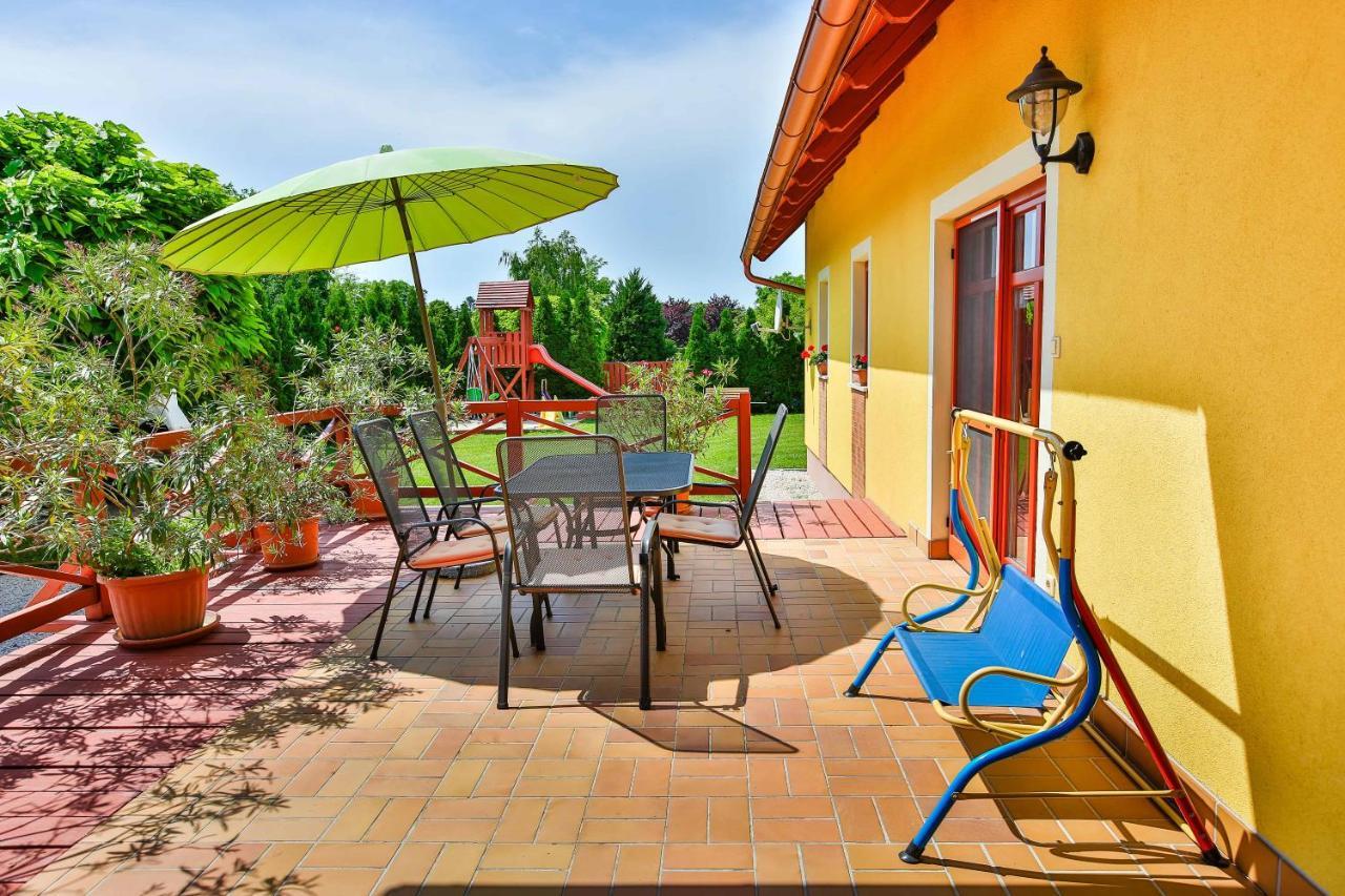 Sara-Lux Apartman Nyarliget Екстериор снимка