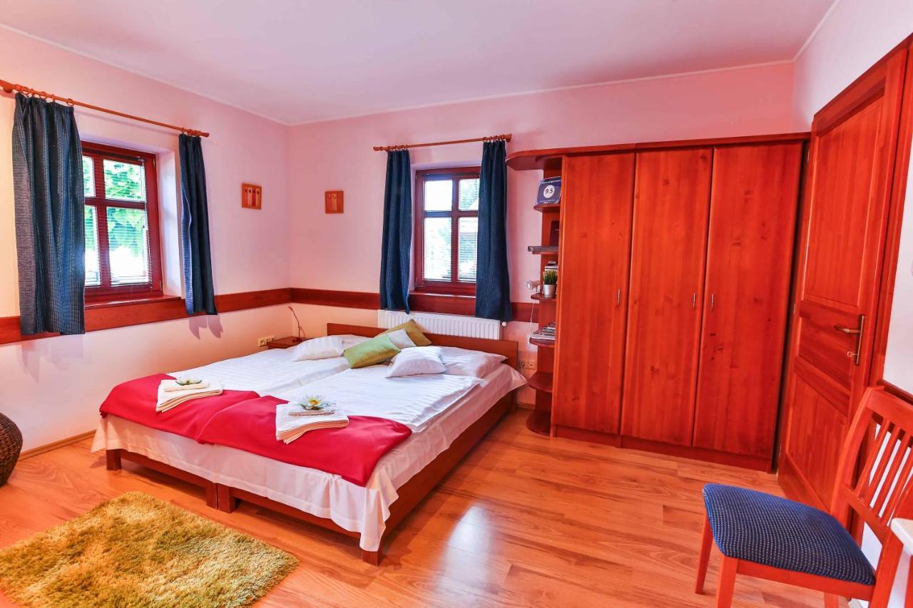 Sara-Lux Apartman Nyarliget Екстериор снимка