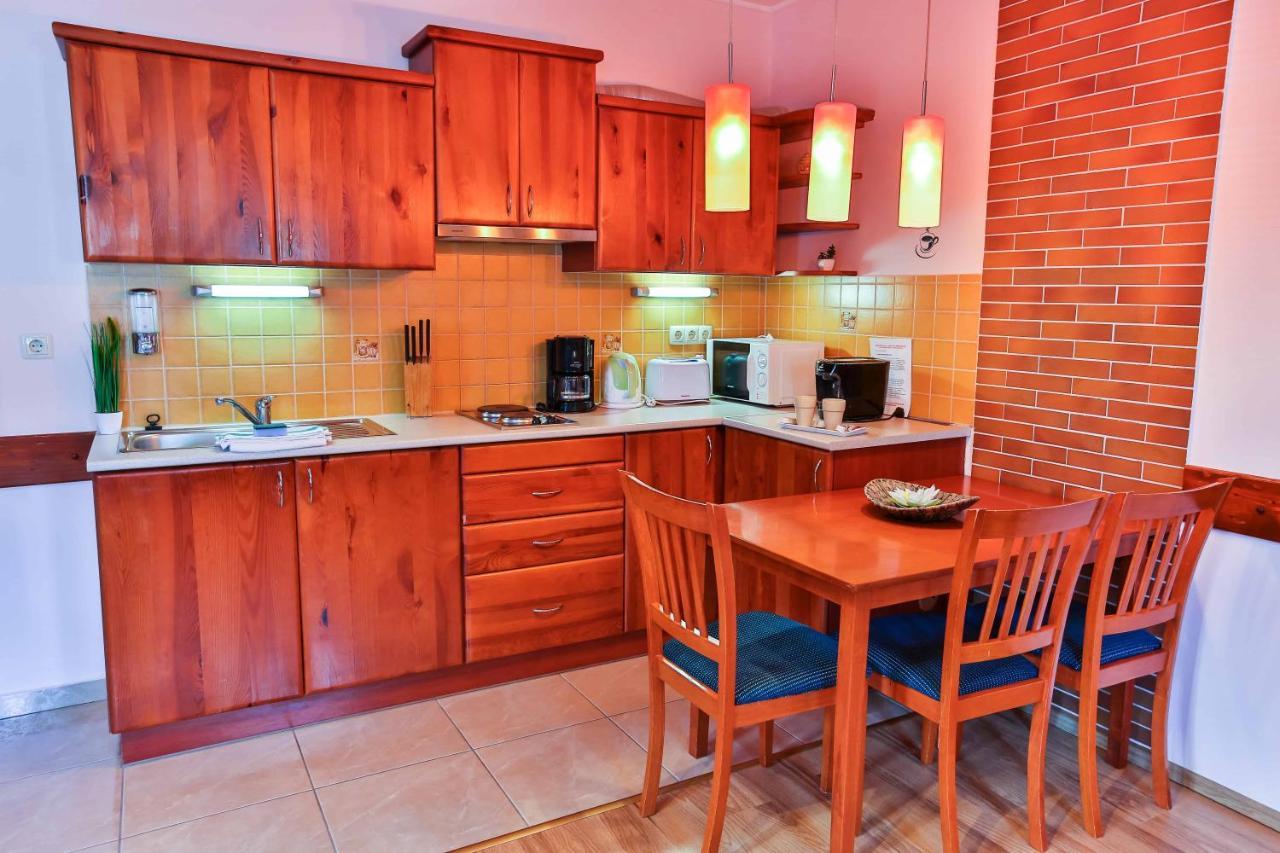 Sara-Lux Apartman Nyarliget Екстериор снимка