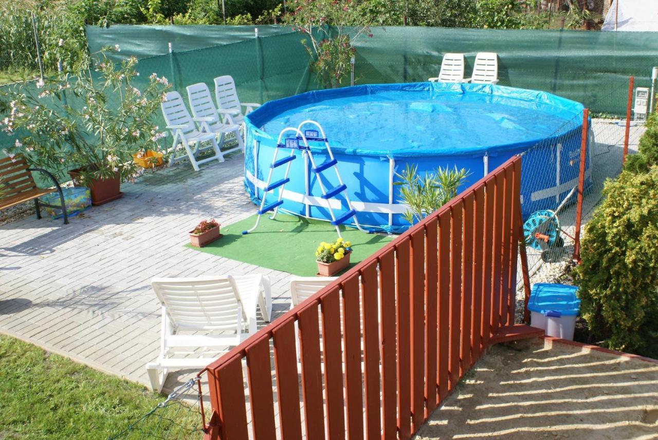 Sara-Lux Apartman Nyarliget Екстериор снимка